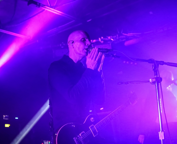 Billy Howerdel and VOWWS Brave the July Cold at The Underground