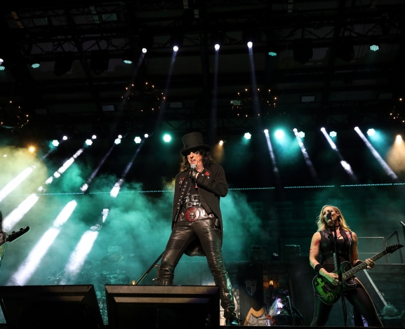Alice Cooper Shocks Charlotte With A Rock Spectacle For The Ages