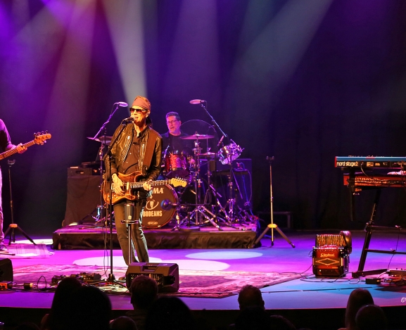 <strong>Nothing beats the tradition of a “My Hometown” year-end BoDeans show</strong>