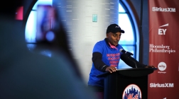 Celeb Chef Marcus Samuelsson runs Citi Field to end hunger