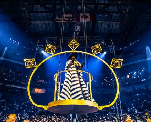 Mary J. Blige Does It For The Fans