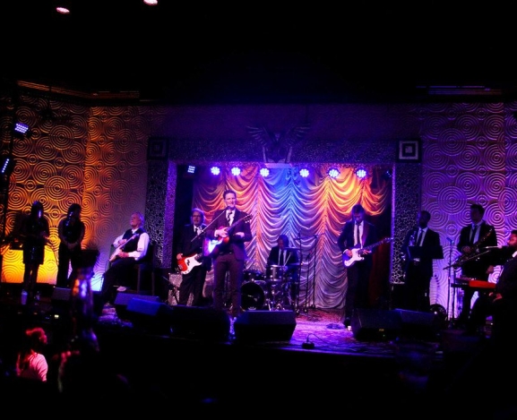 Beautiful Soulful Moments with Patrick Davis and his Midnight Choir