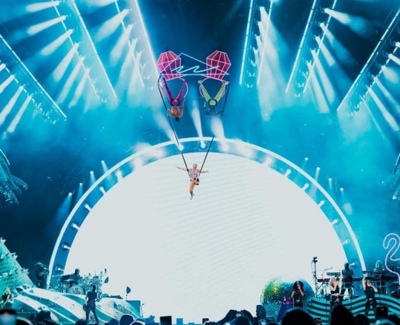 P!NK’S SUMMER CARNIVAL VISITS DC